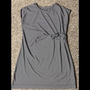 Vineyard vines side tie dress